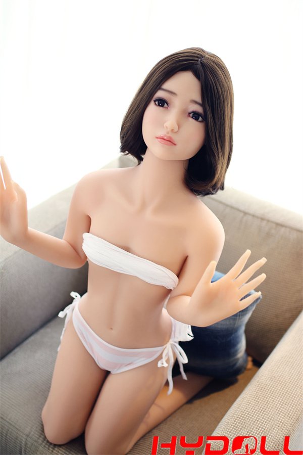 flat chested sex doll