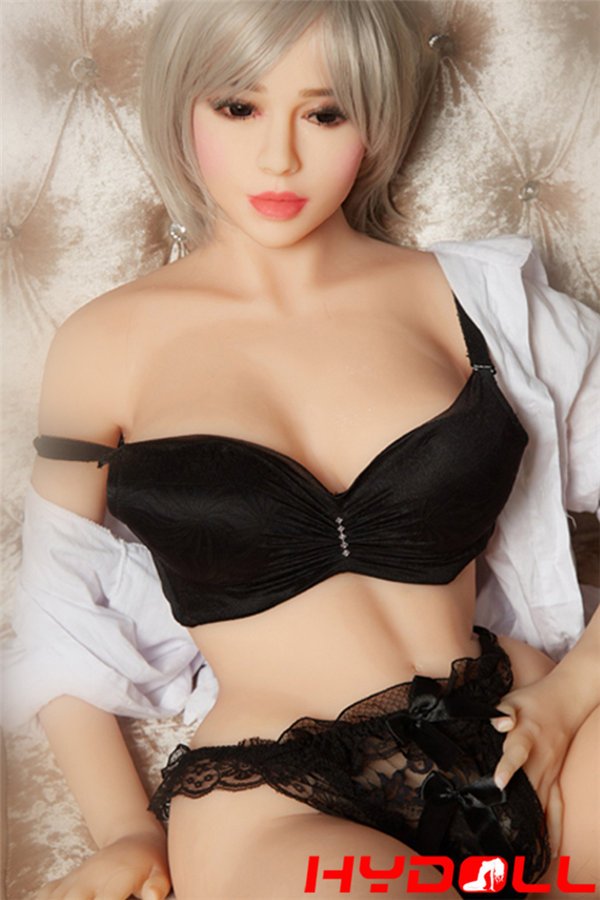 6YEDoll-D06116-01.jpg
