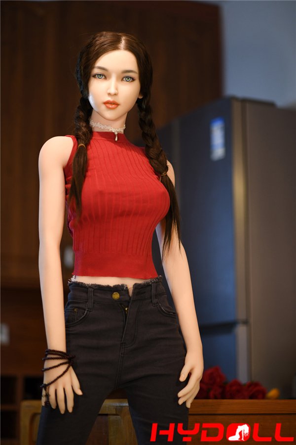6YEDoll-D06154-01.jpg