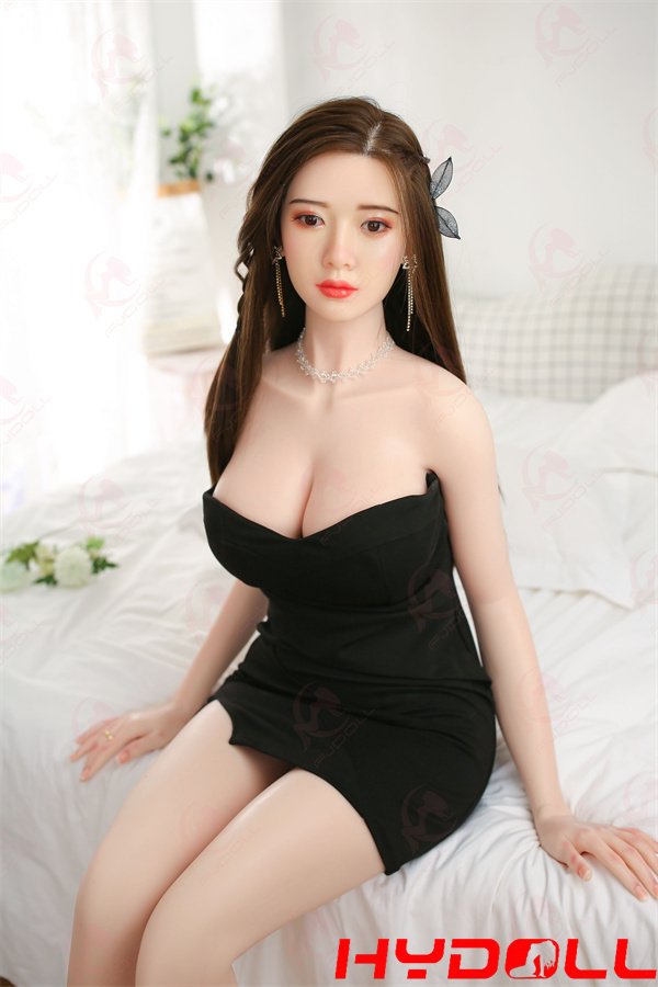 Realistic Sex Doll