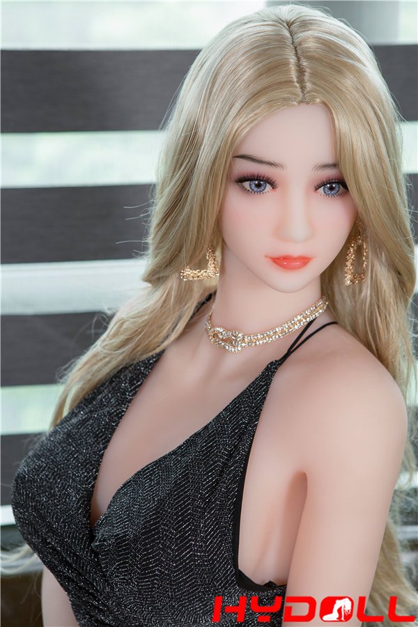 Asian Sex Doll